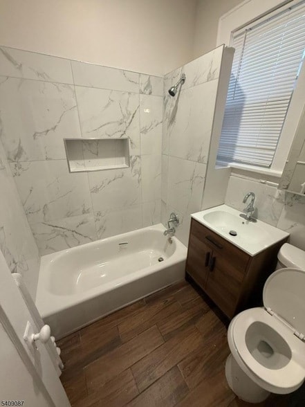 Building Photo - 68 Mill St