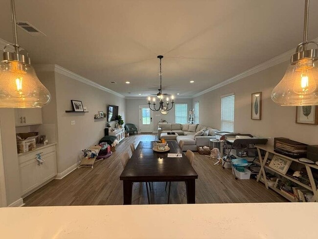 Building Photo - 115 Apollo Ave