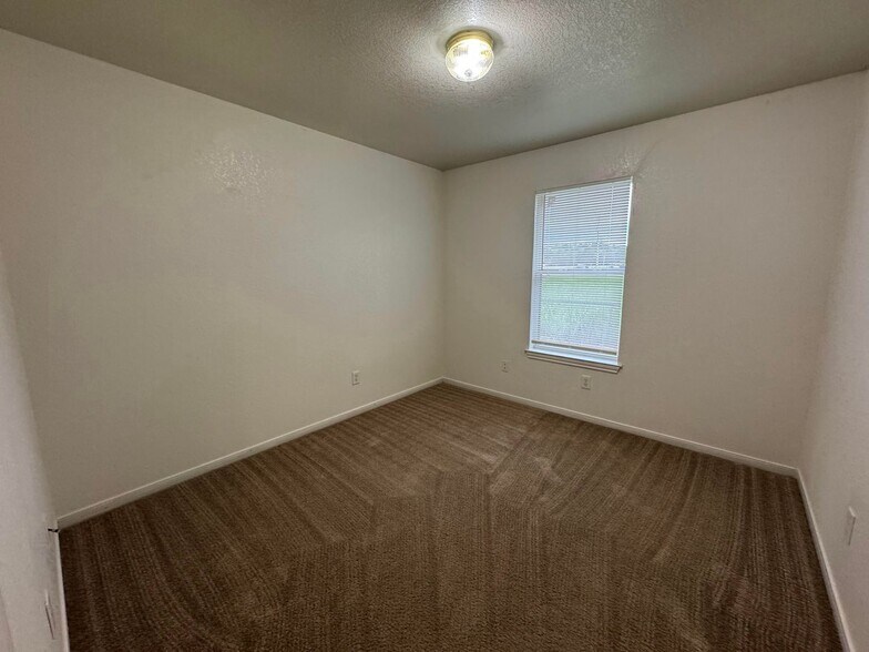Building Photo - 1515 Pueblo Trce