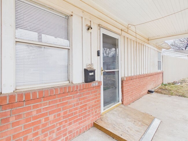 Building Photo - 3008 Westhaven Dr