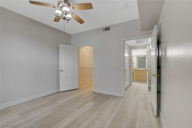 Building Photo - 8000 W Badura Ave