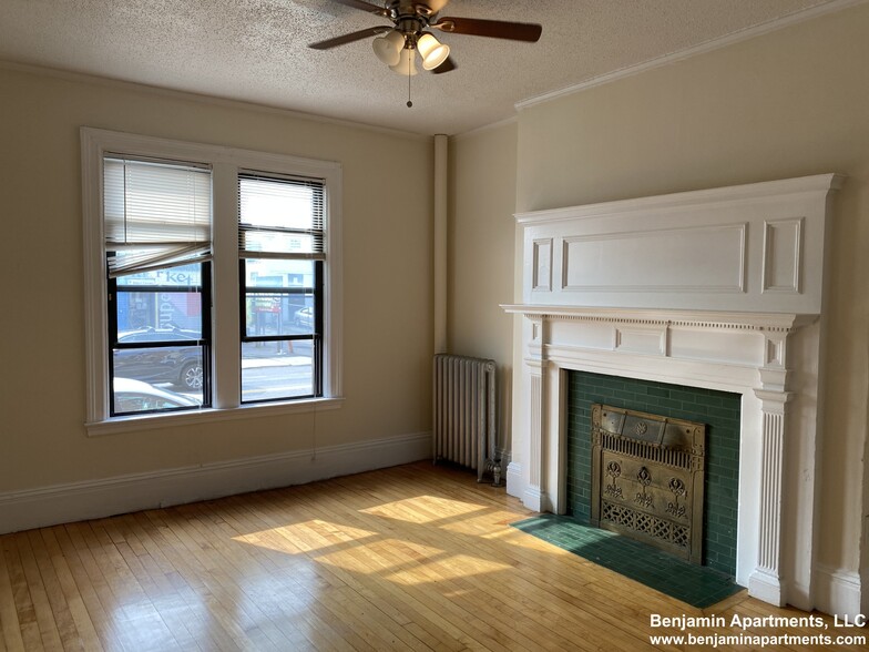 Primary Photo - 431 Cambridge St