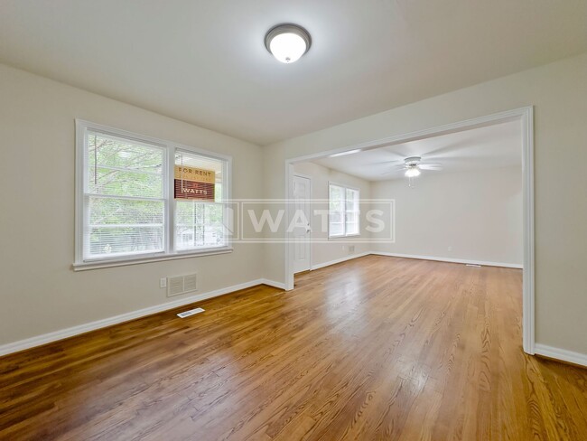 Building Photo - 3-Bedroom, 2-Bath Home in Center Point