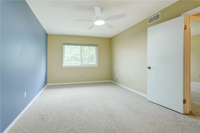 Building Photo - 584 Eastbrooke Ln