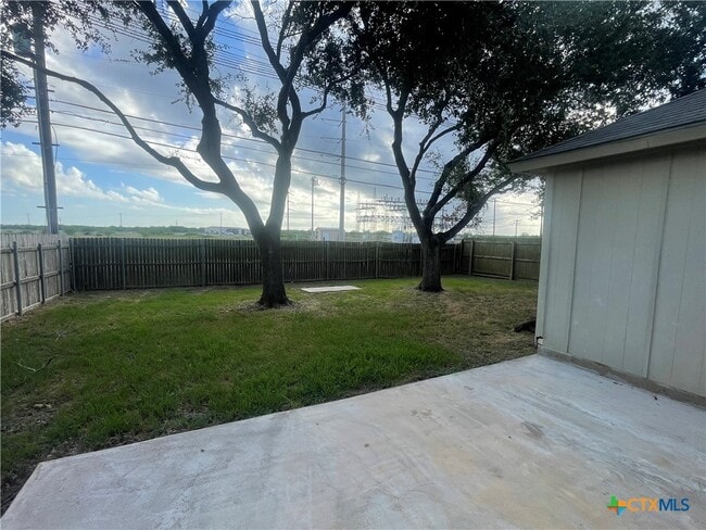 Building Photo - 503 Arabian Dr