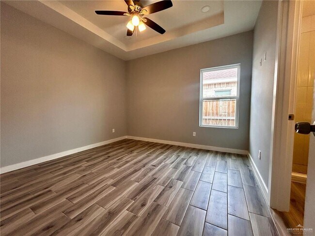 Building Photo - 22 W Kohala Ave