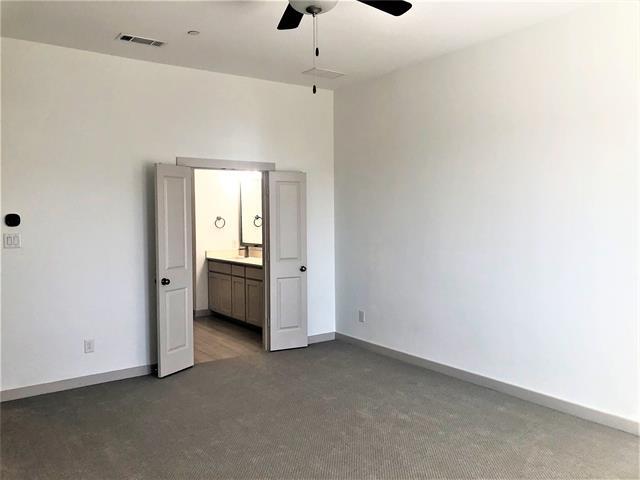 Building Photo - 422 Bonfield Dr