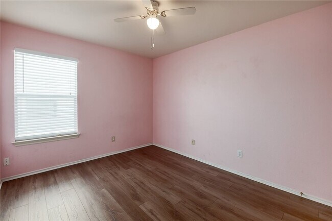 Building Photo - 12808 Chime Dr