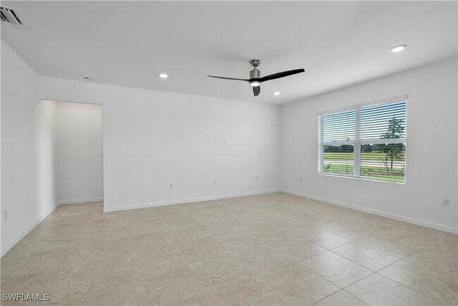 Building Photo - 42425 Cascade Dr