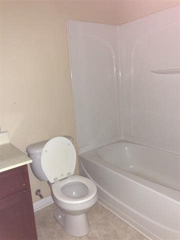 Building Photo - 1800 Oak Brook Ln NW