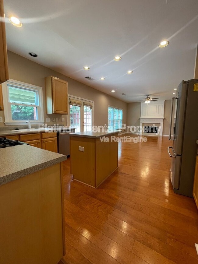 Building Photo - 4916 Durley Ln SE