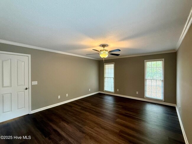 Building Photo - 1475 Monticello Dr