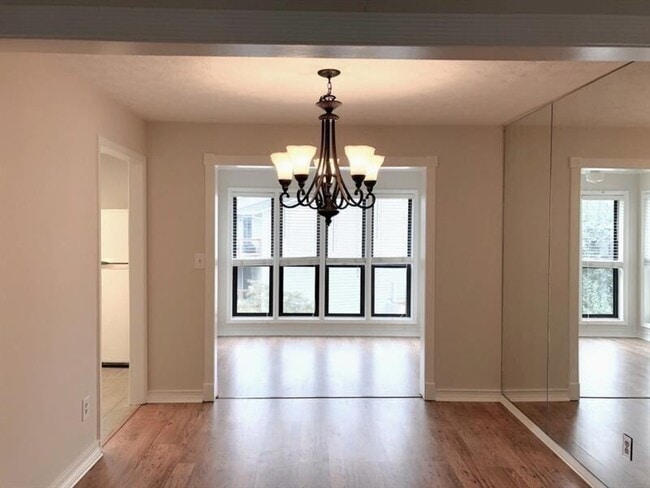 Building Photo - 606 Park Ridge Cir