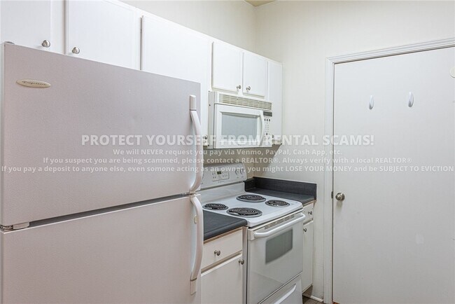 Building Photo - 4261 NE Meadow Creek Cir