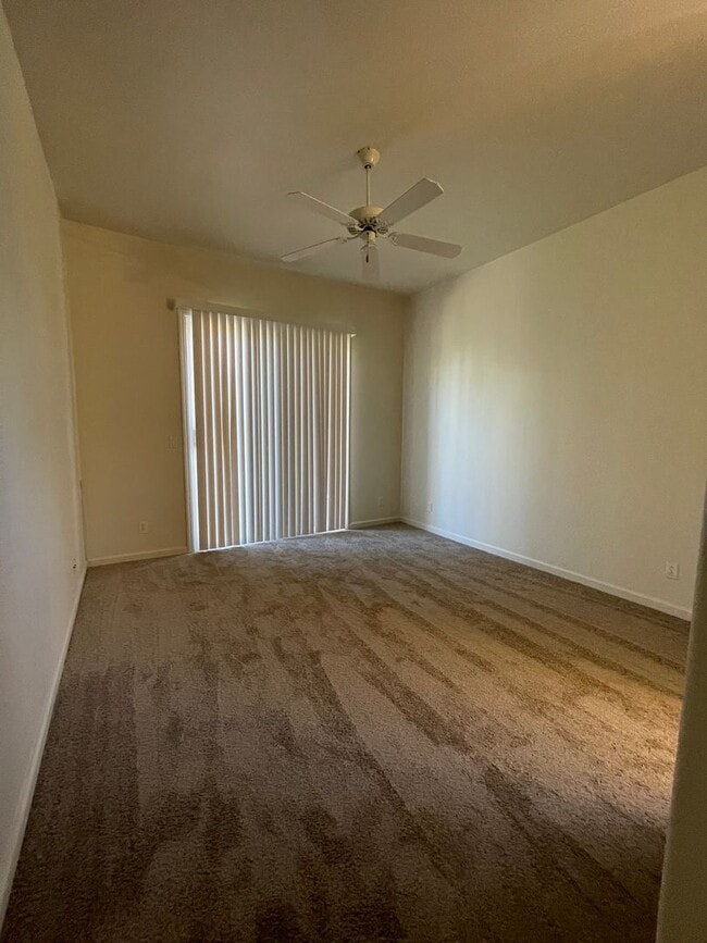 Building Photo - Spacious and Airy Rocklin Home! New Flooring!