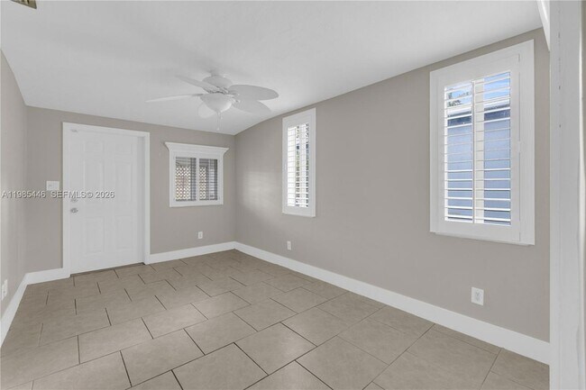 Building Photo - 211 SE 1st Terrace