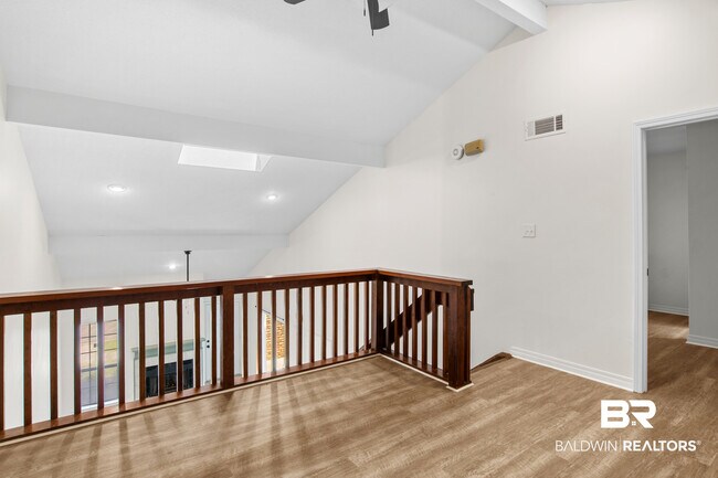 Building Photo - 200 Parma Dr