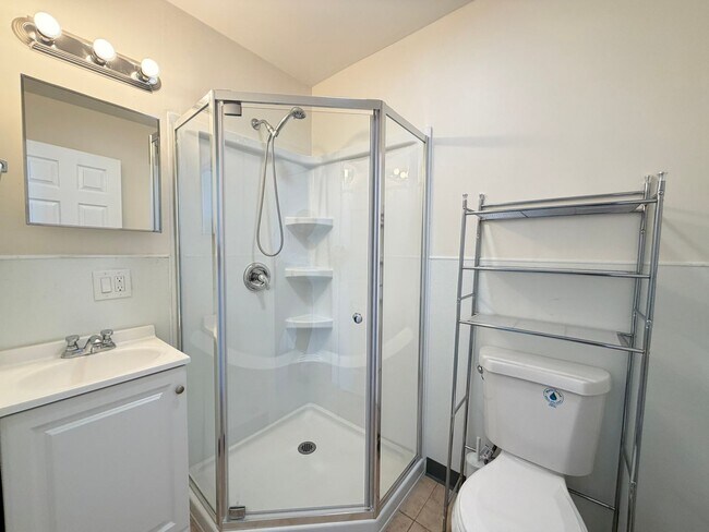Building Photo - Furnished Unit for Rent in Historic Downtown Cole Block Building