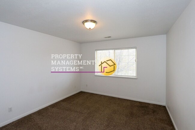 Building Photo - 10505