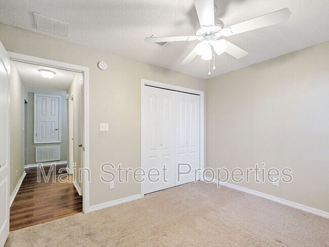 Building Photo - 5963 Ashton Woods Cir