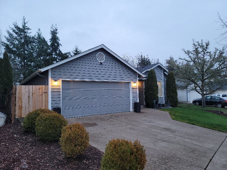 Primary Photo - 5617 SW Windflower Dr