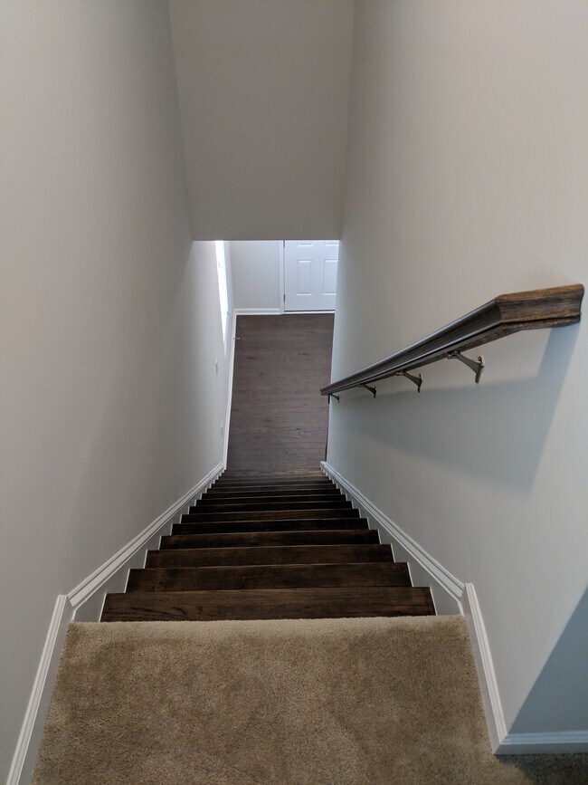 Building Photo - 1385 Southpoint Trail