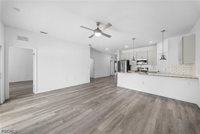 Building Photo - 4716 29th St SW