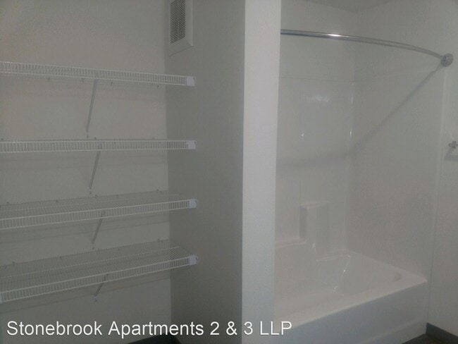 Building Photo - 226 Stone Creek Dr