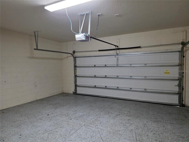 Building Photo - 10710 Reams Rd