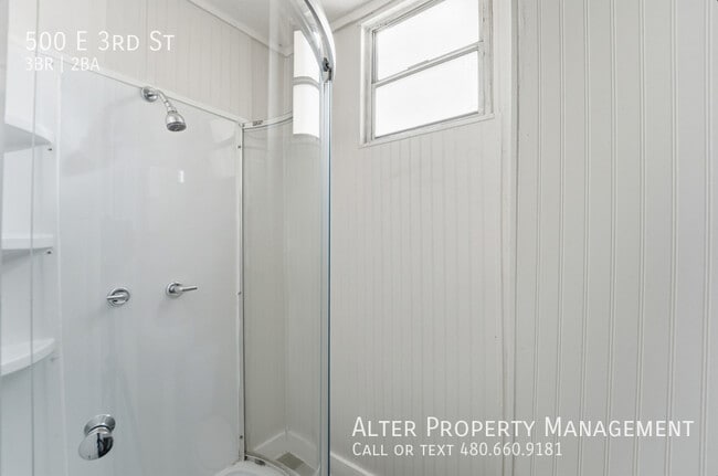 Building Photo - 500 E 3rd St