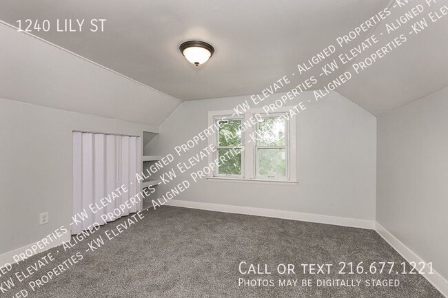 Building Photo - 1240 Lily St