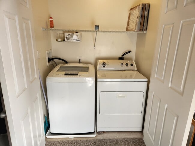 Building Photo - 151 Eagle Dr