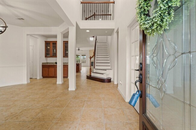 Building Photo - 25935 Foxrun Vista Dr