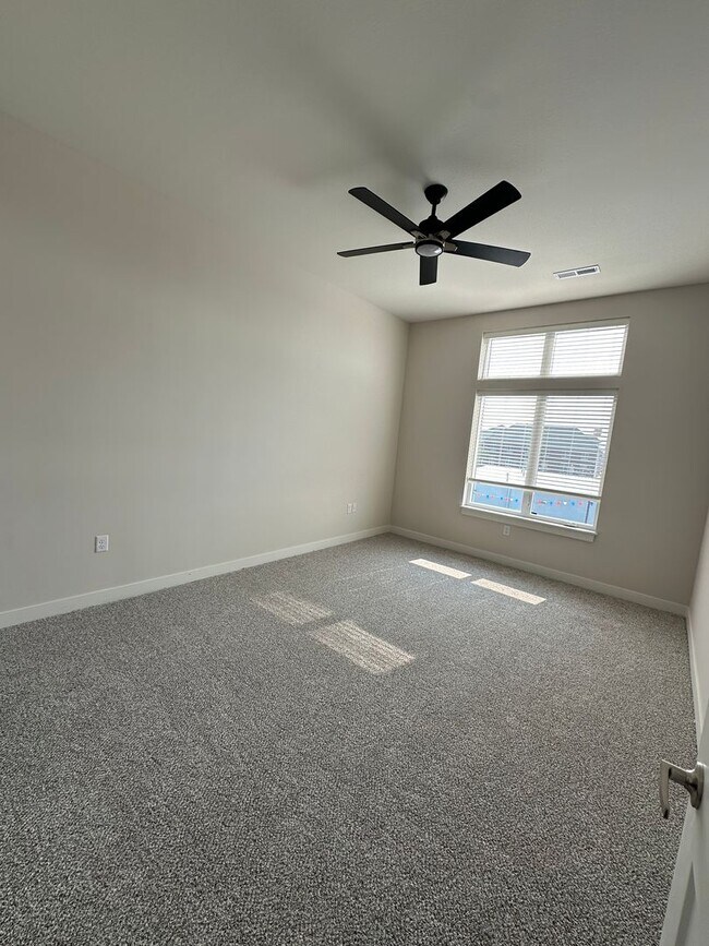 Building Photo - Brand-New Large 2 Bdrm Apartment Home