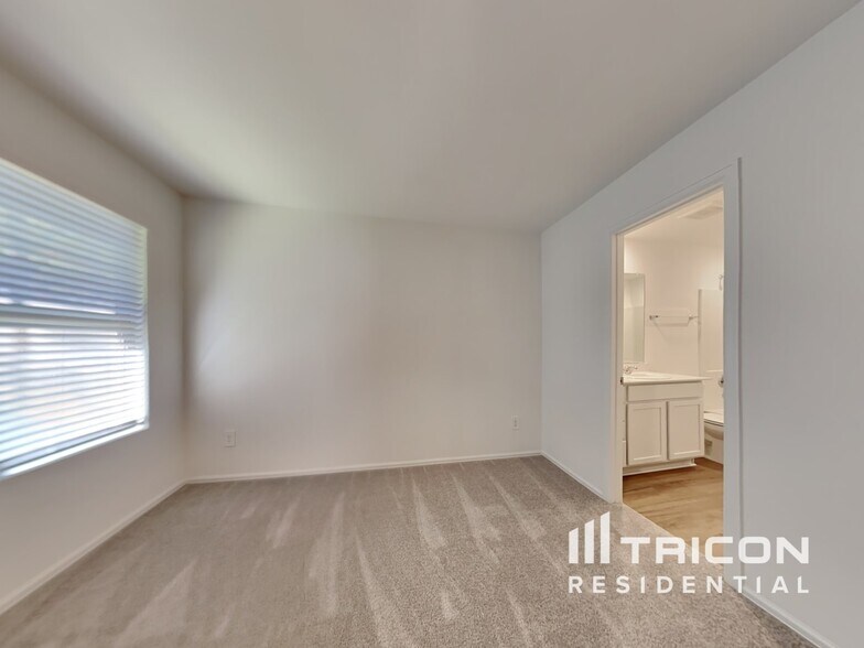 Building Photo - 17146 Quaking Aspen Ln