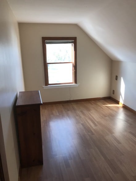 3rd fl bedroom #2 - 15 Norfolk Ave