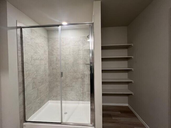 Building Photo - 4008 Halo St