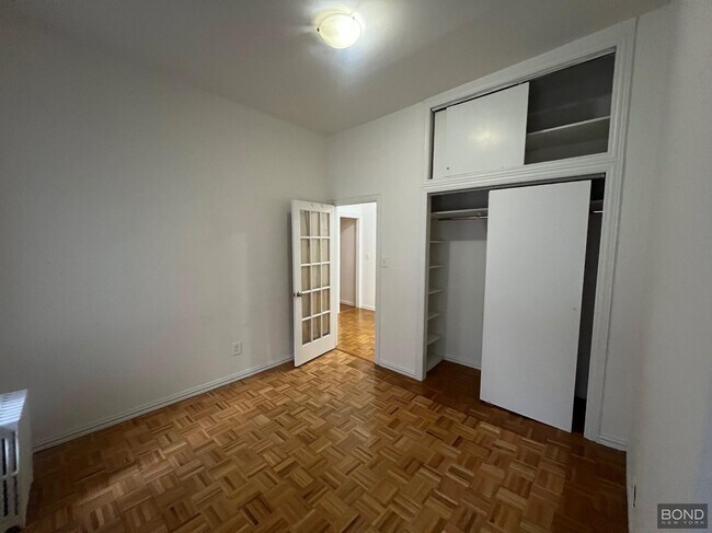 Building Photo - 922 Third Avenue