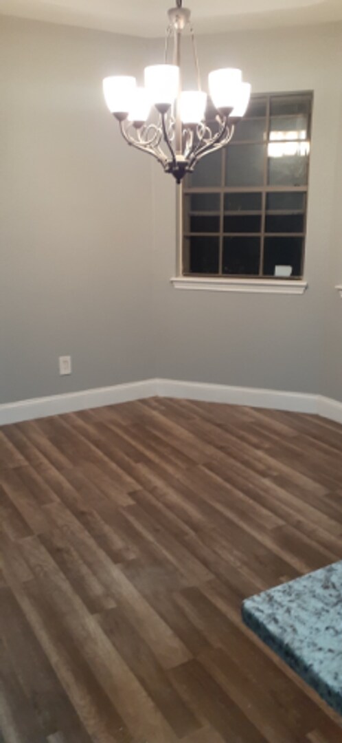 Building Photo - 2202 Greenbriar Ct