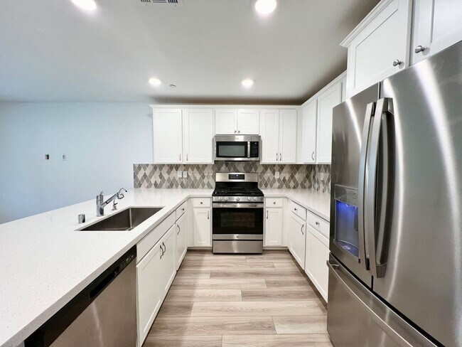 Building Photo - 10773 Briset Ct