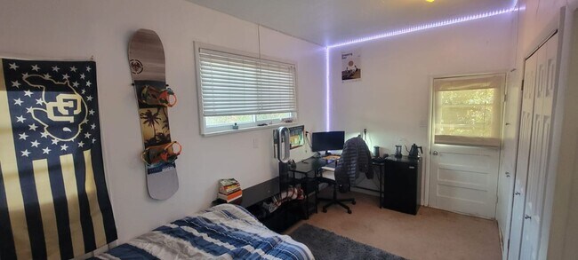 Building Photo - Aug. 2026 Pre-Lease Spacious 5-Bedroom Home in Desirable South Boulder Neighborhood