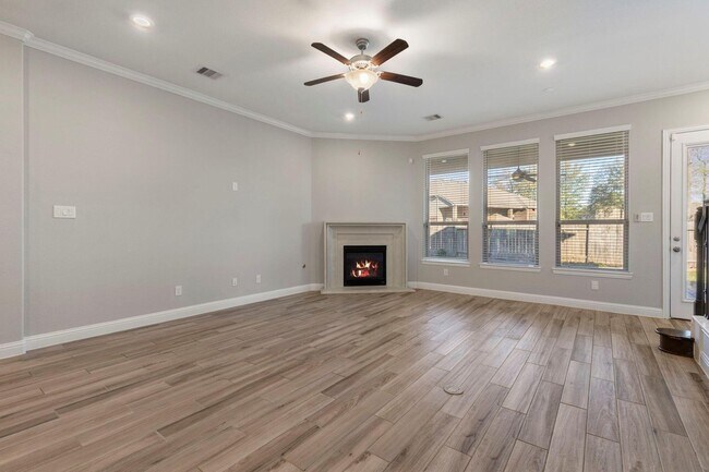 Building Photo - 18855 Collins View Dr