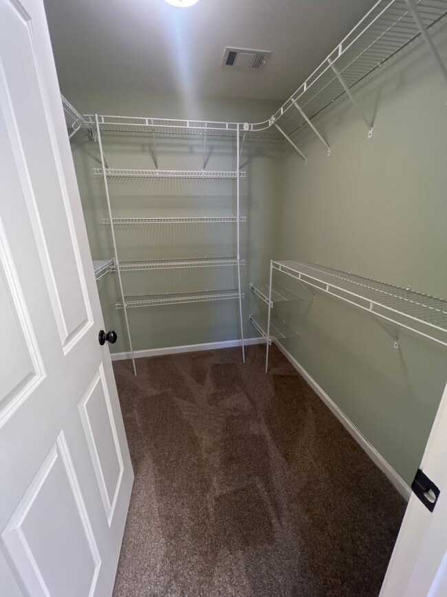 Building Photo - 3110 Alumni Ln