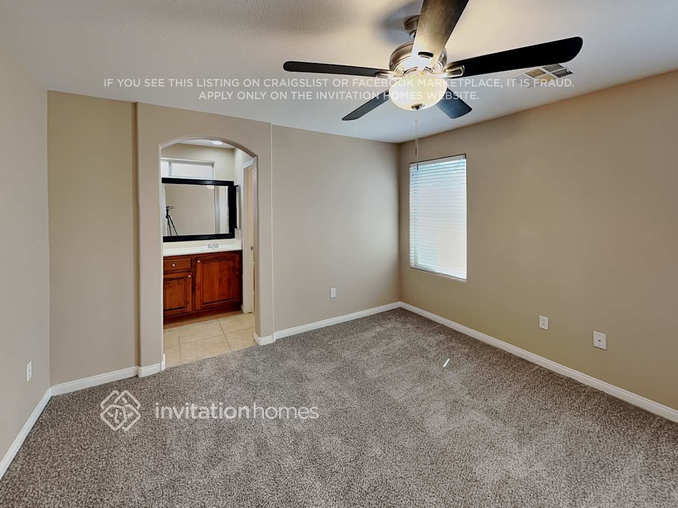 Building Photo - 9180 Giardino Villa St