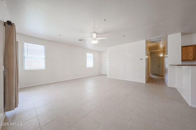 Building Photo - 16925 W Nottingham Way