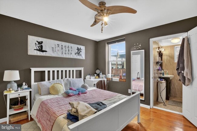 Building Photo - 416 E Flora St