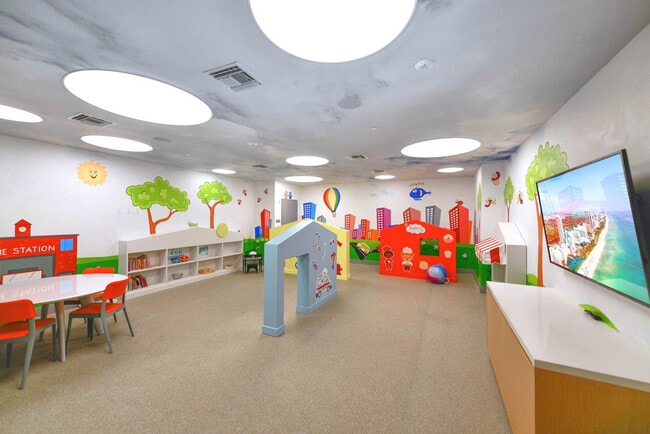 Building Photo - 5350 NW 84th Ave