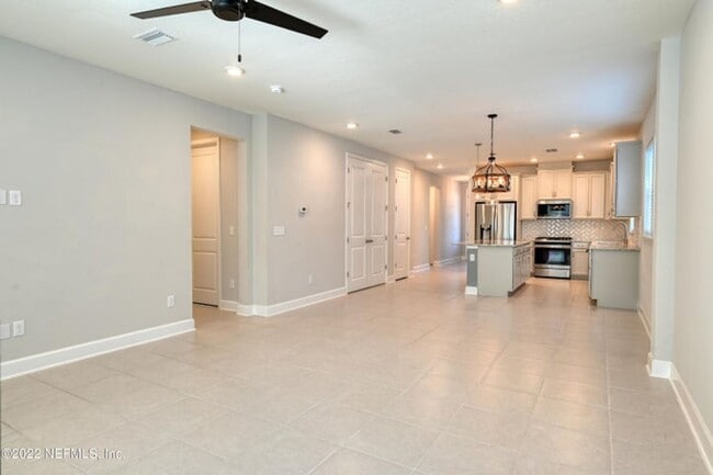 Building Photo - 55 Bluebonnet Way