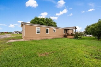Building Photo - 360 Shady Oaks Dr