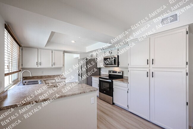 Building Photo - 4611 W Milky Way